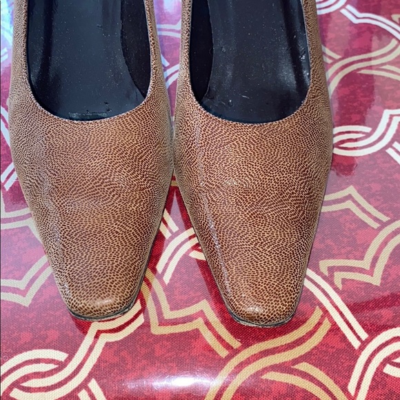 Shoes - Picture 2 of 8